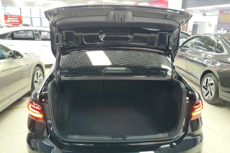 Used Volkswagen Lavida 2024 300TSI DSG Starry Sky Leading Edition Trunk
