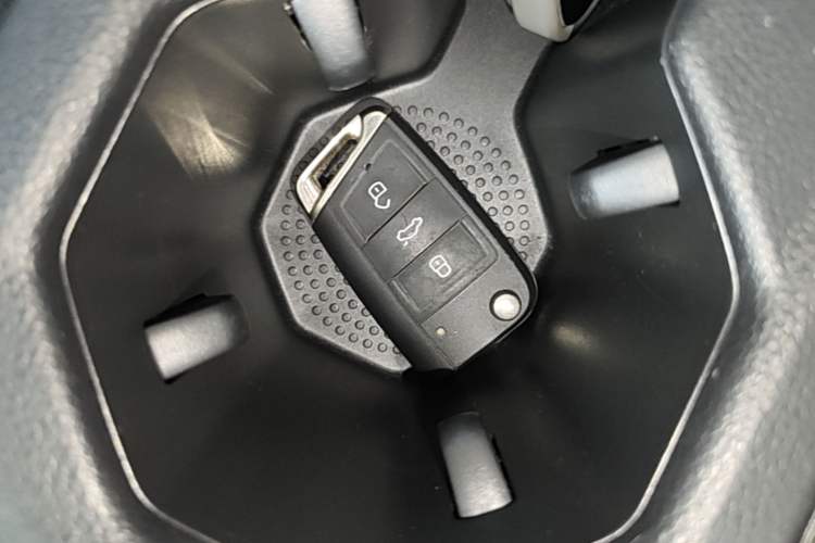 Used Volkswagen Lavida 2024 1.5L Automatic Starry Sky 5 Million Edition Vehicle Key