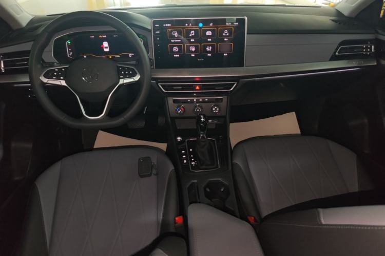 Used Volkswagen Lavida 2024 1.5L Automatic Starry Sky 5 Million Edition Center Console
