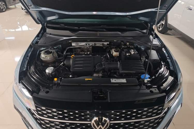 Used Volkswagen Lavida 2024 1.5L Automatic Starry Sky 5 Million Edition Engine Bay
