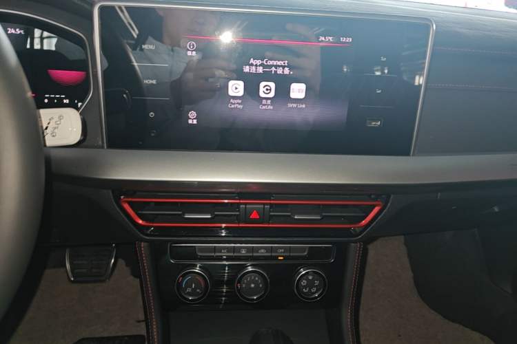 Used Volkswagen Lavida 2024 300TSI DSG Starry Sky Deluxe Edition Audio And AC Panel