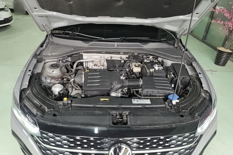 Used Volkswagen Lavida 2024 1.5L Automatic Starry Sky 5 Million Edition Engine Bay