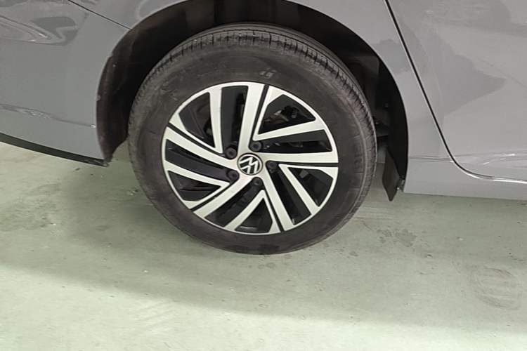 Used Volkswagen Lavida 2024 1.5L Automatic Starry Sky 5 Million Edition Exterior 5