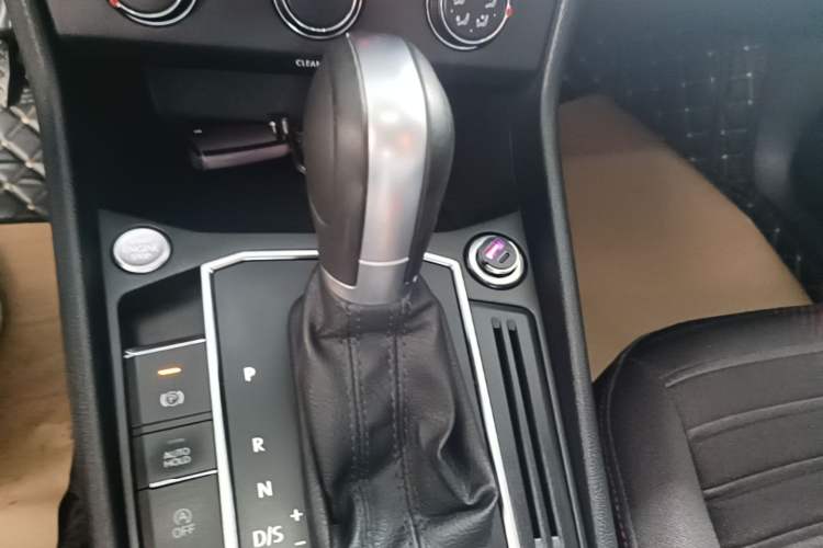 Used Volkswagen Lavida 2024 300TSI DSG Starry Sky Deluxe Edition Gear Lever