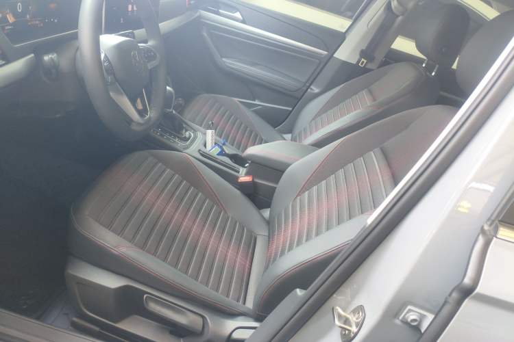 Used Volkswagen Lavida 2024 300TSI DSG Starry Sky Deluxe Edition Left Front Seat