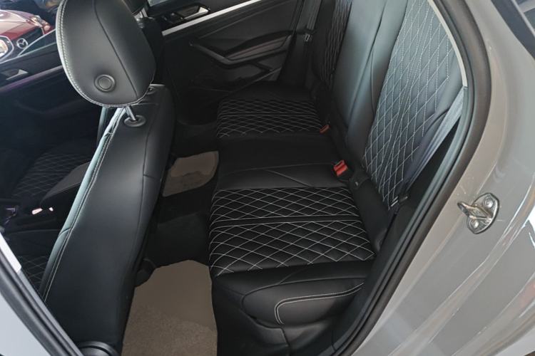 Used Volkswagen Lavida 2024 300TSI DSG Starry Sky Deluxe Edition Left Rear Seat