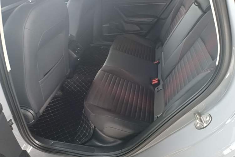 Used Volkswagen Lavida 2024 300TSI DSG Starry Sky Deluxe Edition Left Rear Seat