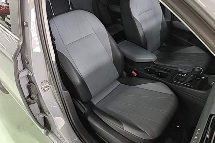 Used Volkswagen Lavida 2024 1.5L Automatic Starry Sky 5 Million Edition Right Front Seat