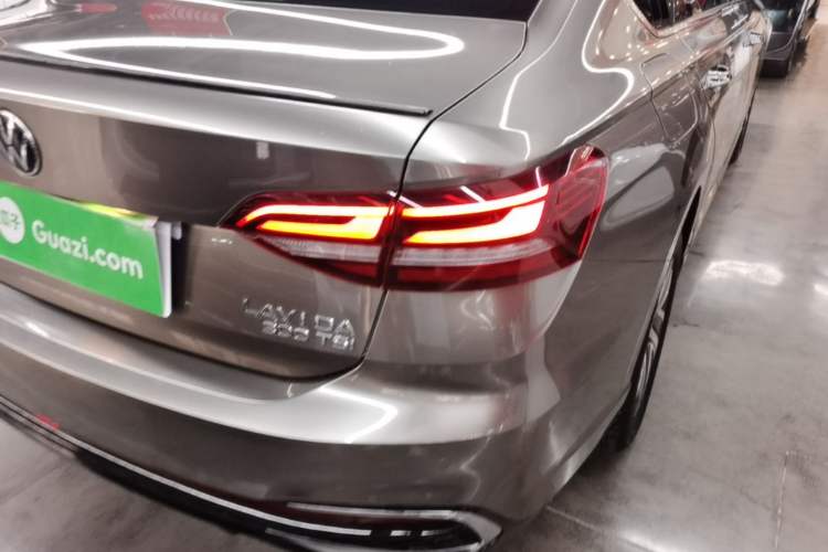 Used Volkswagen Lavida 2024 300TSI DSG Starry Sky Deluxe Edition Right Rear Taillight