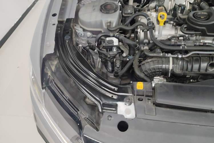 Used Volkswagen Lavida 2024 300TSI DSG Starry Sky Leading Edition Engine Bay Right