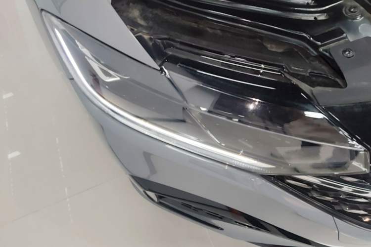 Used Volkswagen Lavida 2024 300TSI DSG Starry Sky Leading Edition Right Front Headlight