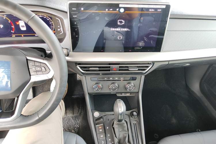 Used Volkswagen Lavida 2024 1.5L Automatic Starry Sky 5 Million Edition Audio And AC Panel