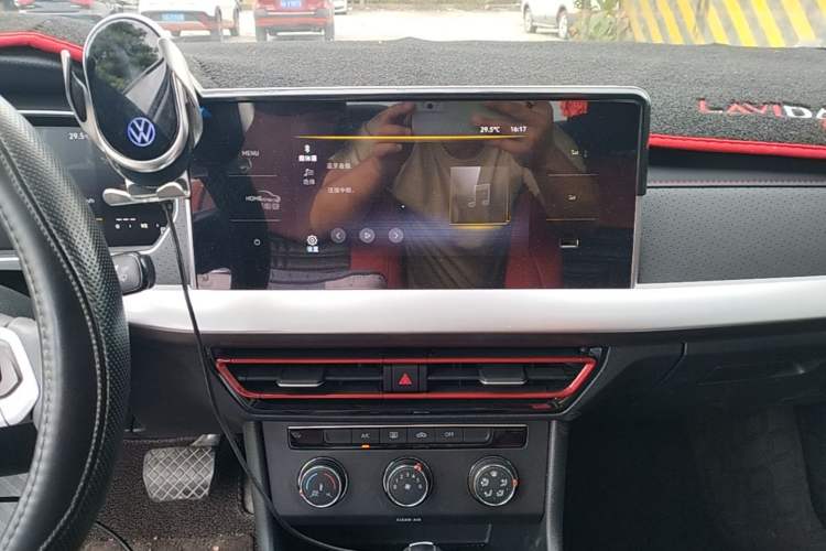 Used Volkswagen Lavida 2024 300TSI DSG Starry Sky Deluxe Edition Audio And AC Panel