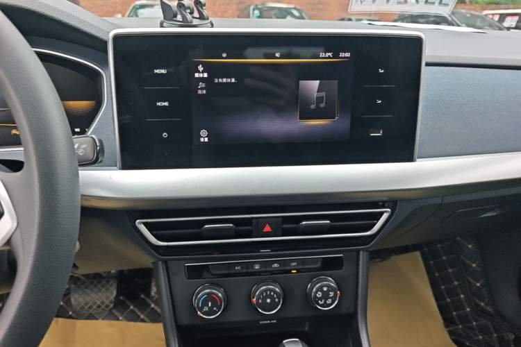 Used Volkswagen Lavida 2024 1.5L Automatic DeYi Edition Audio And AC Panel