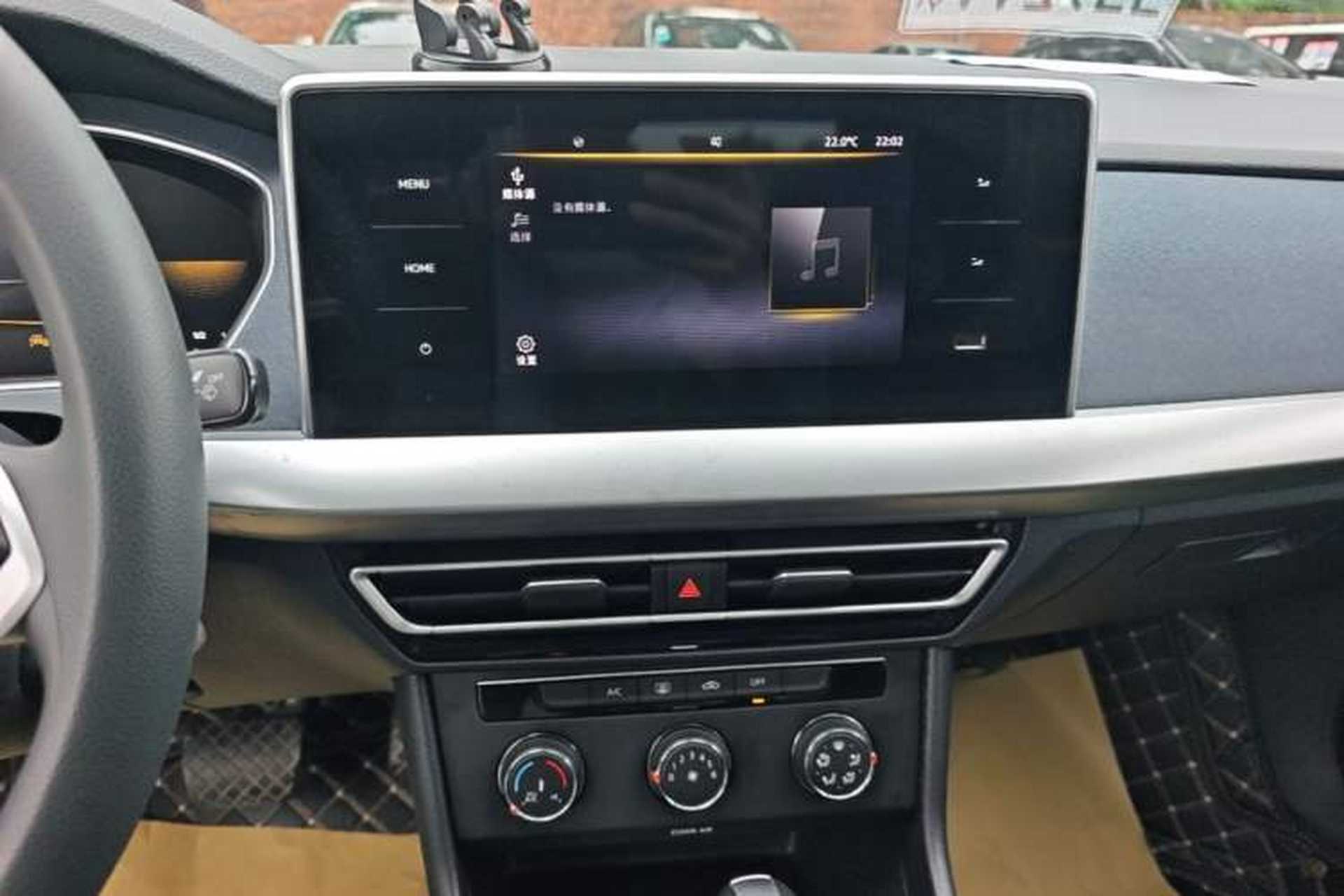 Used Volkswagen Lavida 2024 1.5L Automatic DeYi Edition Audio And AC Panel