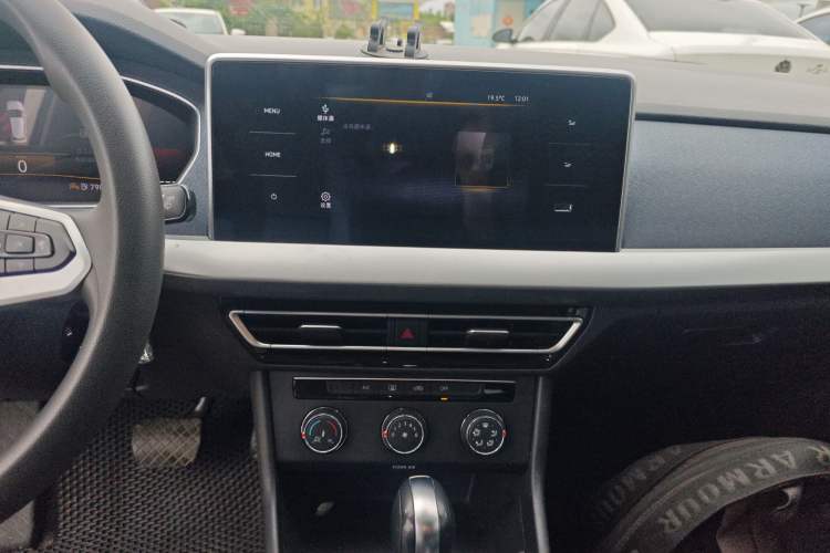 Used Volkswagen Lavida 2024 1.5L Automatic DeYi Edition Audio And AC Panel
