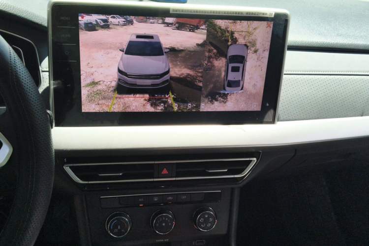 Used Volkswagen Lavida 2024 1.5L Automatic Starry Sky 5 Million Edition Audio And AC Panel