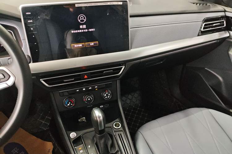 Used Volkswagen Lavida 2024 1.5L Automatic Starry Sky 5 Million Edition Audio And AC Panel