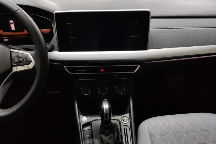 Used Volkswagen Lavida 2024 300TSI DSG Full-Comfort Edition Audio And AC Panel