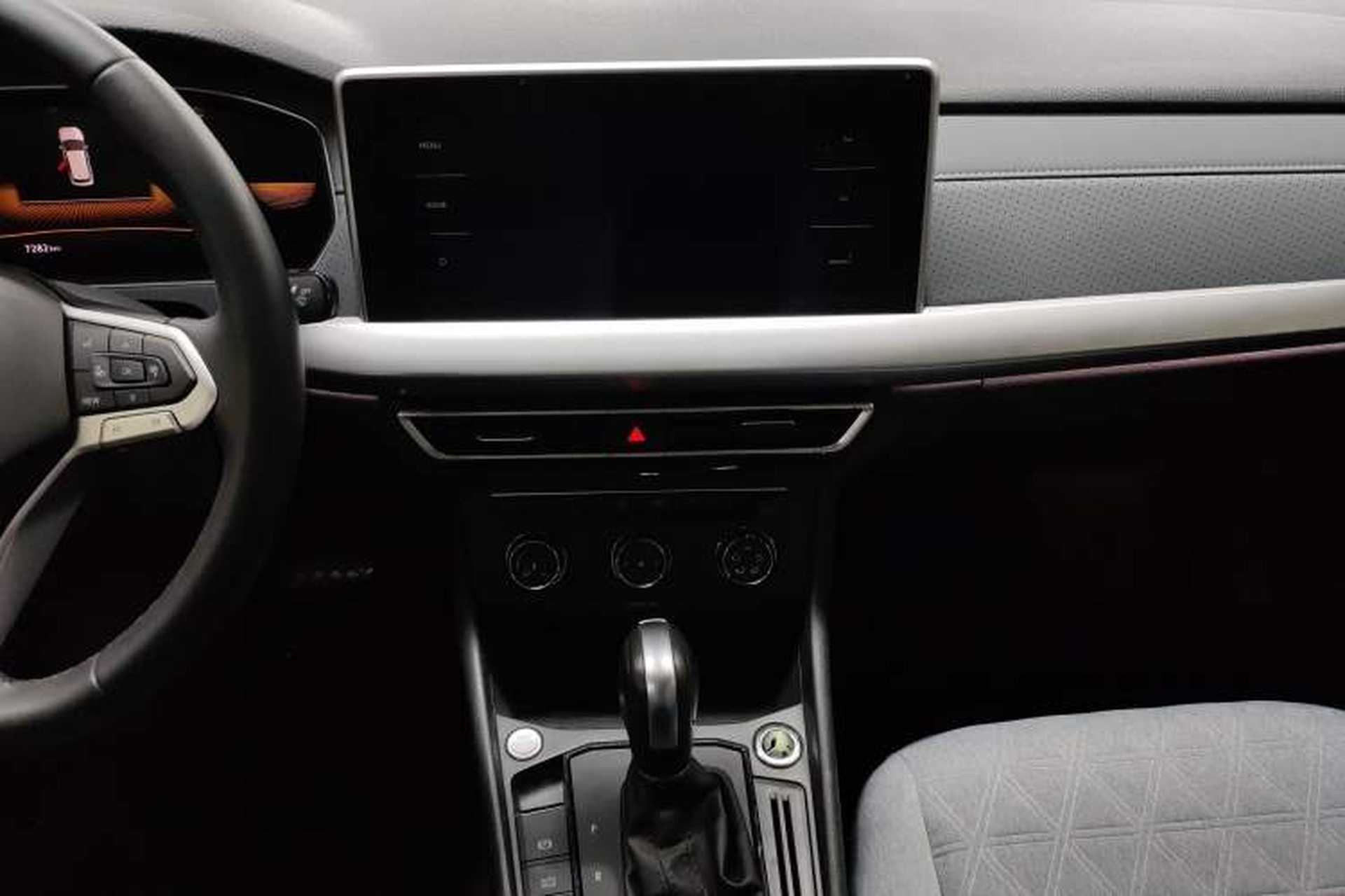 Used Volkswagen Lavida 2024 300TSI DSG Full-Comfort Edition Audio And AC Panel
