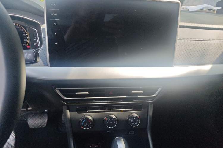 Used Volkswagen Lavida 2024 1.5L Automatic Starry Sky 5 Million Edition Audio And AC Panel