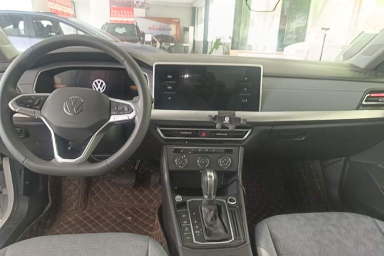Used Volkswagen Lavida 2024 300TSI DSG Full-Comfort Edition Audio And AC Panel