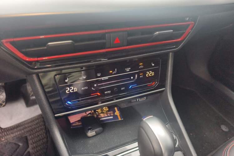 Used Volkswagen Lavida 2024 300TSI DSG Starry Sky Leading Edition Audio And AC Panel