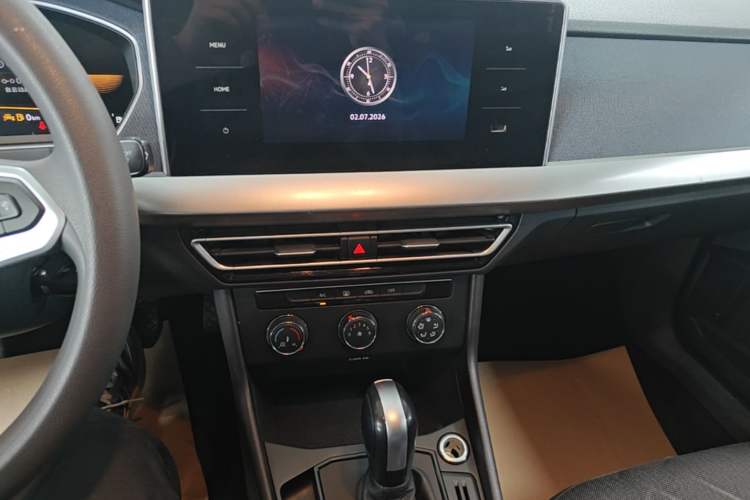 Used Volkswagen Lavida 2024 1.5L Automatic DeYi Edition Audio And AC Panel