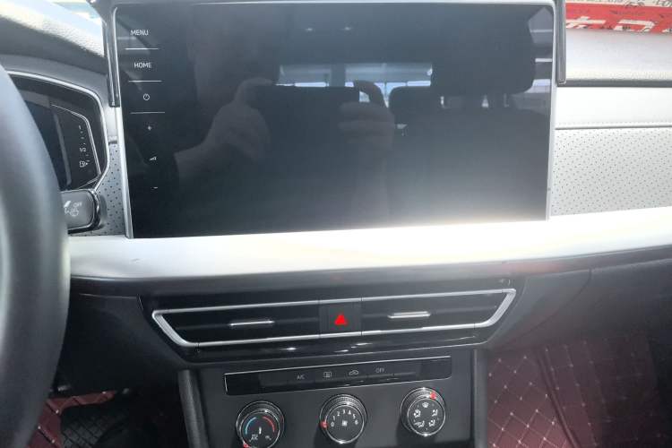 Used Volkswagen Lavida 2024 1.5L Automatic 5 Million Edition Audio And AC Panel