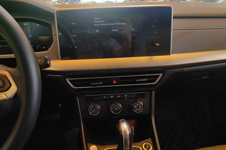 Used Volkswagen Lavida 2024 300TSI DSG Full-Comfort Edition Audio And AC Panel