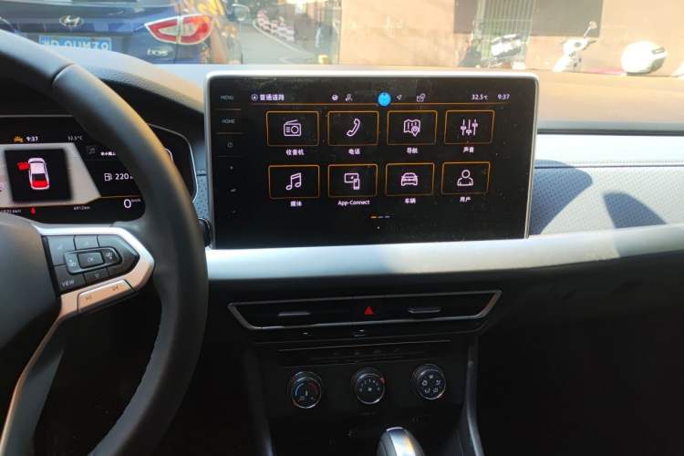 Used Volkswagen Lavida 2024 1.5L Automatic Starry Sky 5 Million Edition Audio And AC Panel