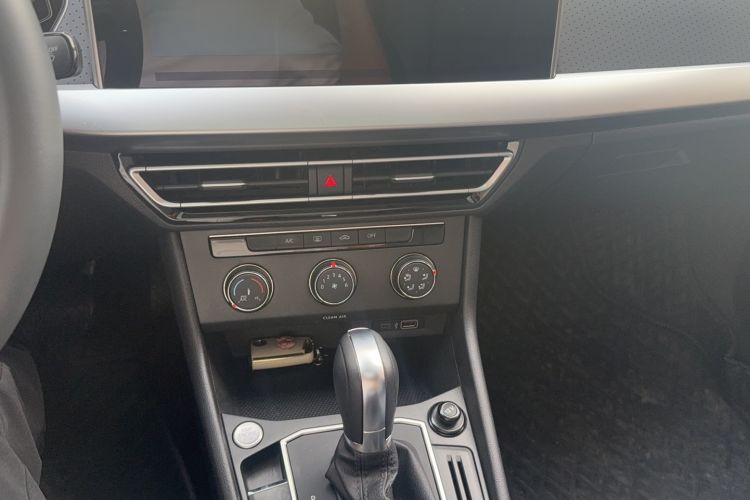 Used Volkswagen Lavida 2024 1.5L Automatic 5 Million Edition Audio And AC Panel