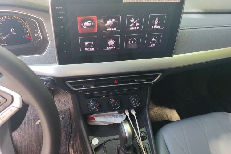 Used Volkswagen Lavida 2024 1.5L Automatic Starry Sky 5 Million Edition Audio And AC Panel
