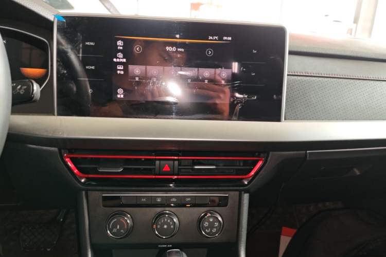 Used Volkswagen Lavida 2024 300TSI DSG Starry Sky Deluxe Edition Audio And AC Panel