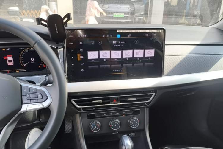 Used Volkswagen Lavida 2024 1.5L Automatic 5 Million Edition Audio And AC Panel