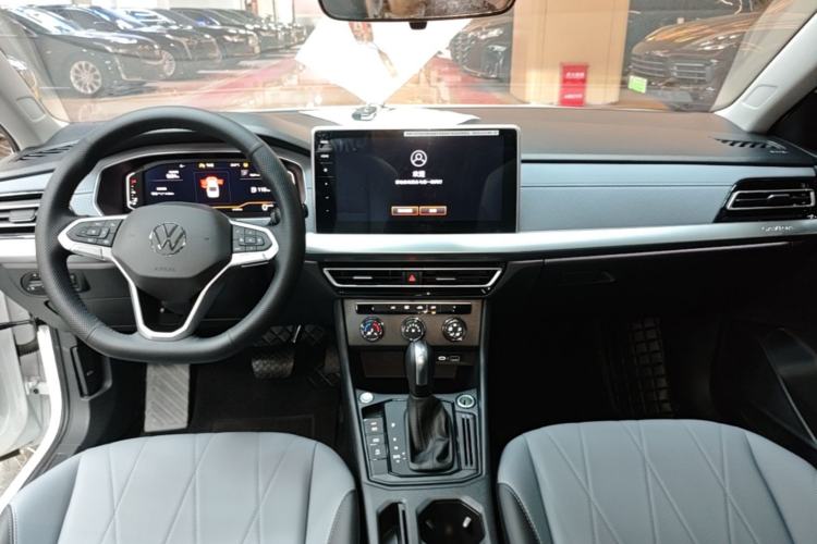 Used Volkswagen Lavida 2024 1.5L Automatic Starry Sky 5 Million Edition Center Console