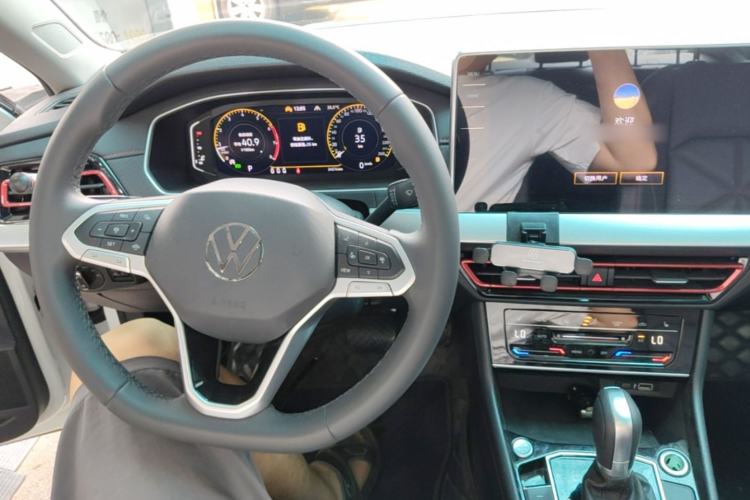 Used Volkswagen Lavida 2024 300TSI DSG Starry Sky Leading Edition Center Console
