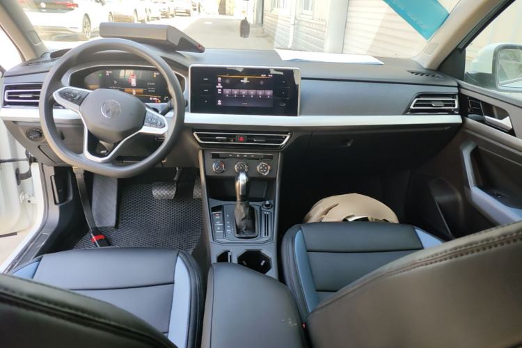 Used Volkswagen Lavida 2024 1.5L Automatic DeYi Edition Center Console