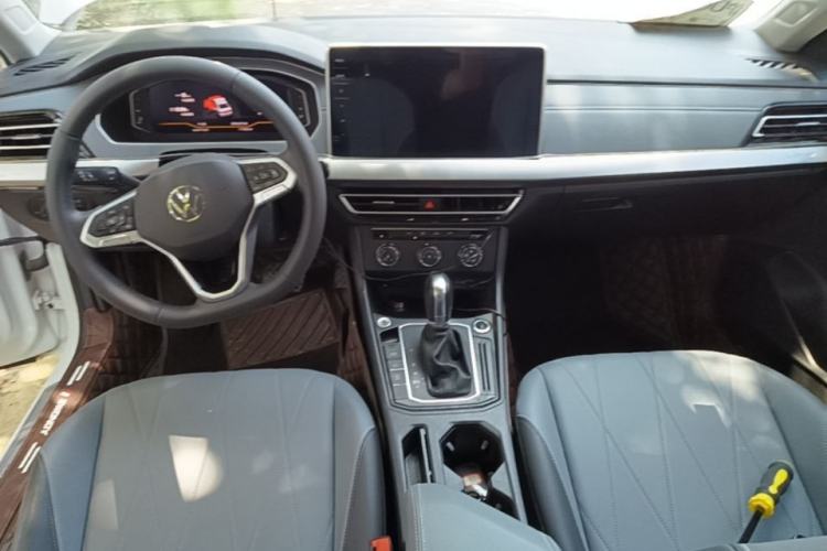 Used Volkswagen Lavida 2024 1.5L Automatic Starry Sky 5 Million Edition Center Console
