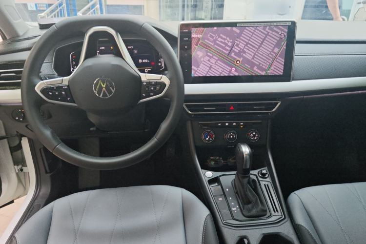 Used Volkswagen Lavida 2024 1.5L Automatic Starry Sky 5 Million Edition Center Console