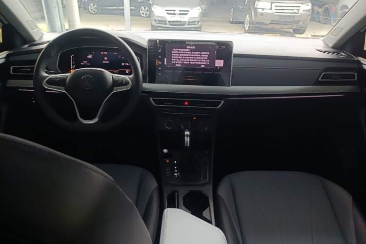 Used Volkswagen Lavida 2024 1.5L Automatic Starry Sky 5 Million Edition Center Console