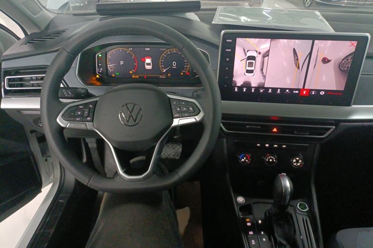 Used Volkswagen Lavida 2024 1.5L Automatic Starry Sky 5 Million Edition Center Console