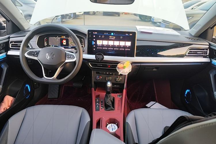 Used Volkswagen Lavida 2024 1.5L Automatic Starry Sky 5 Million Edition Center Console