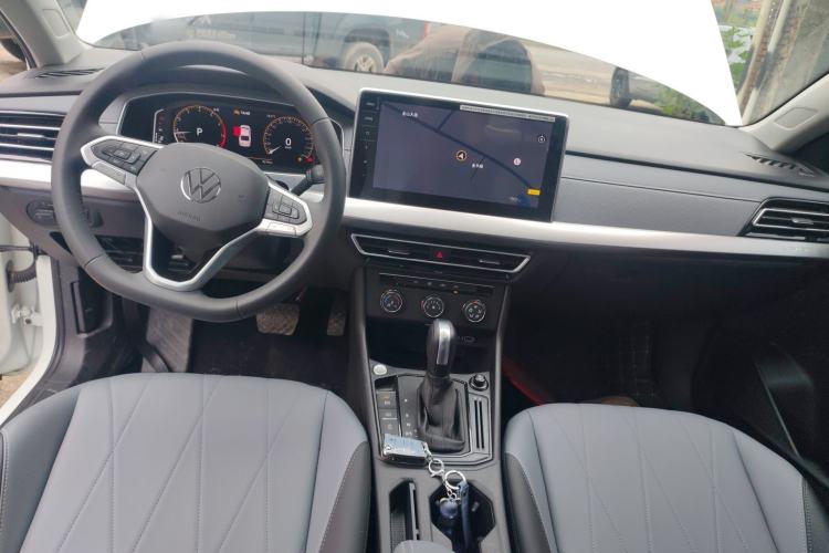 Used Volkswagen Lavida 2024 1.5L Automatic Starry Sky 5 Million Edition Center Console