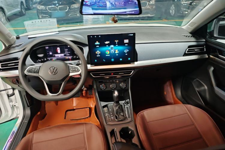Used Volkswagen Lavida 2024 1.5L Automatic DeYi Edition Center Console