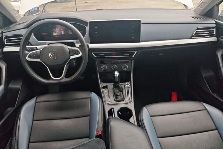 Used Volkswagen Lavida 2024 1.5L Automatic DeYi Edition Center Console