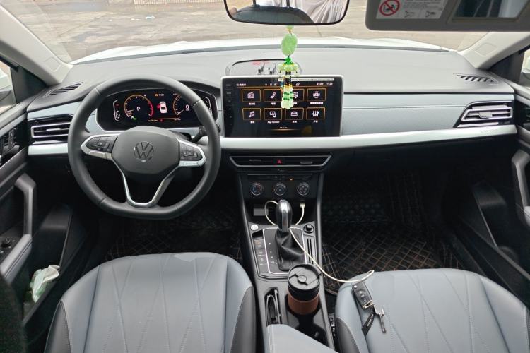 Used Volkswagen Lavida 2024 1.5L Automatic Starry Sky 5 Million Edition Center Console