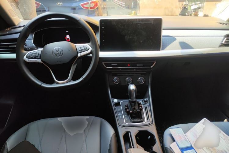 Used Volkswagen Lavida 2024 1.5L Automatic Starry Sky 5 Million Edition Center Console