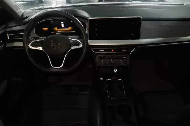 Used Volkswagen Lavida 2024 300TSI DSG Full-Comfort Edition Center Console