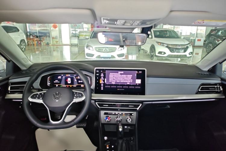 Used Volkswagen Lavida 2024 1.5L Automatic Starry Sky 5 Million Edition Center Console